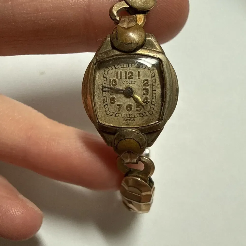 Vintage Cort Women's Swiss 2267967 Watch Band L2